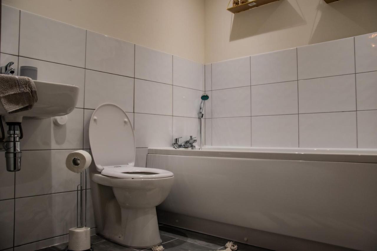 Bv Lush Apartment At Conditioning House Bradford Bradford  Exterior photo